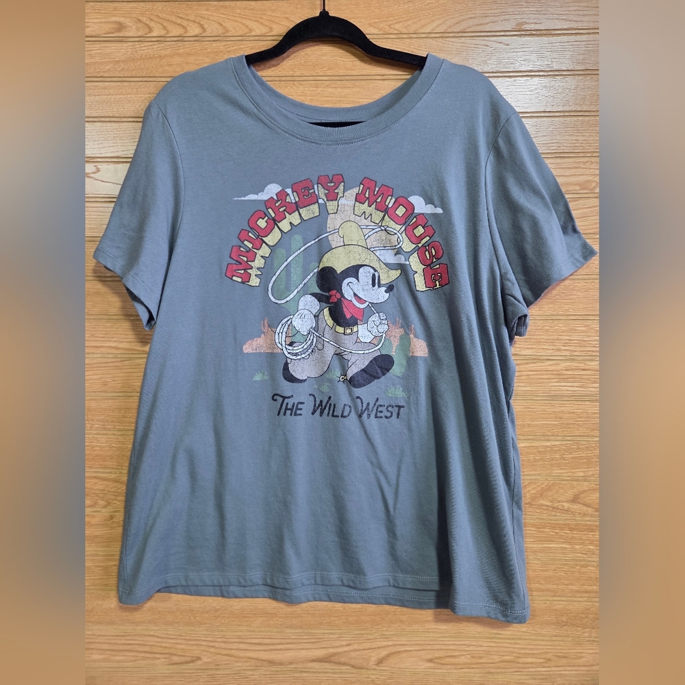 Disney Mickey Mouse Wild West Graphic Tee Adult Size XL Gray NWT Cowboy